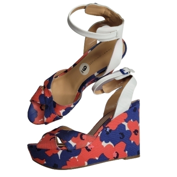 Tommy Hilfiger Floral Red, White & Blue Wedge Heels - Picture 3 of 14